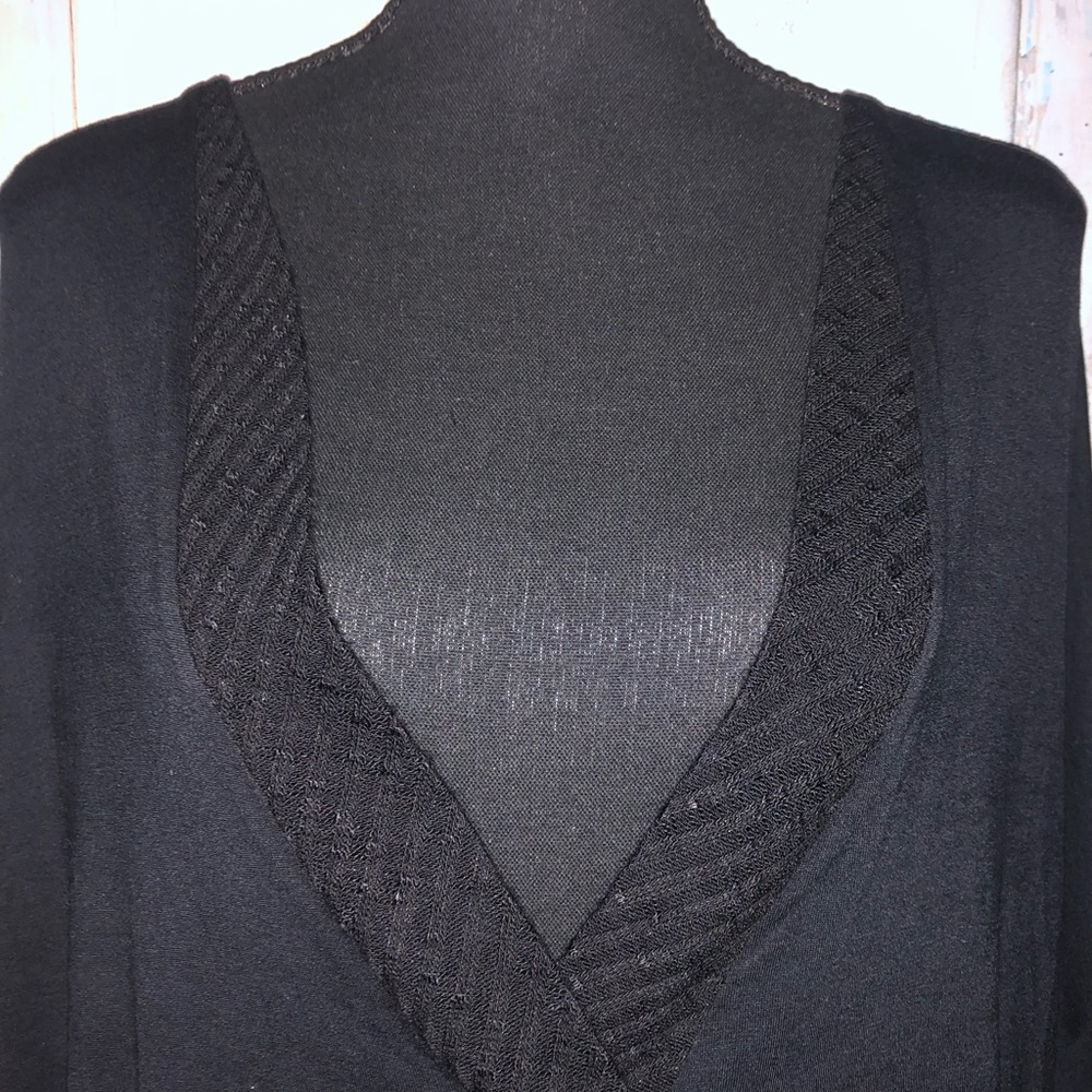 Women’s black v-neck blouse size XL
